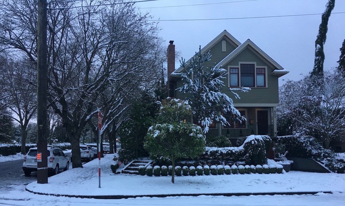 Queen Anne Oasis gallery image 3