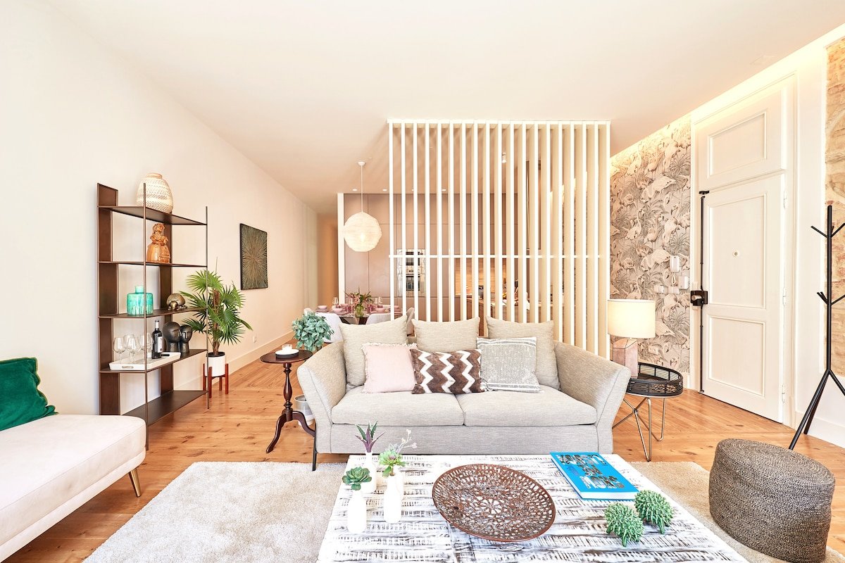 NEW!Beautiful Design Apt in City Center_3BR_2WC_AC gallery image 4