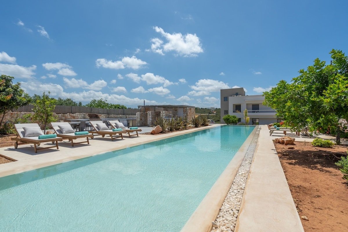 Le Mont Blanc for large groups sleeps 13 gallery image 2