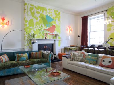 No19 The Apartment. Licence No: EH-70229-F