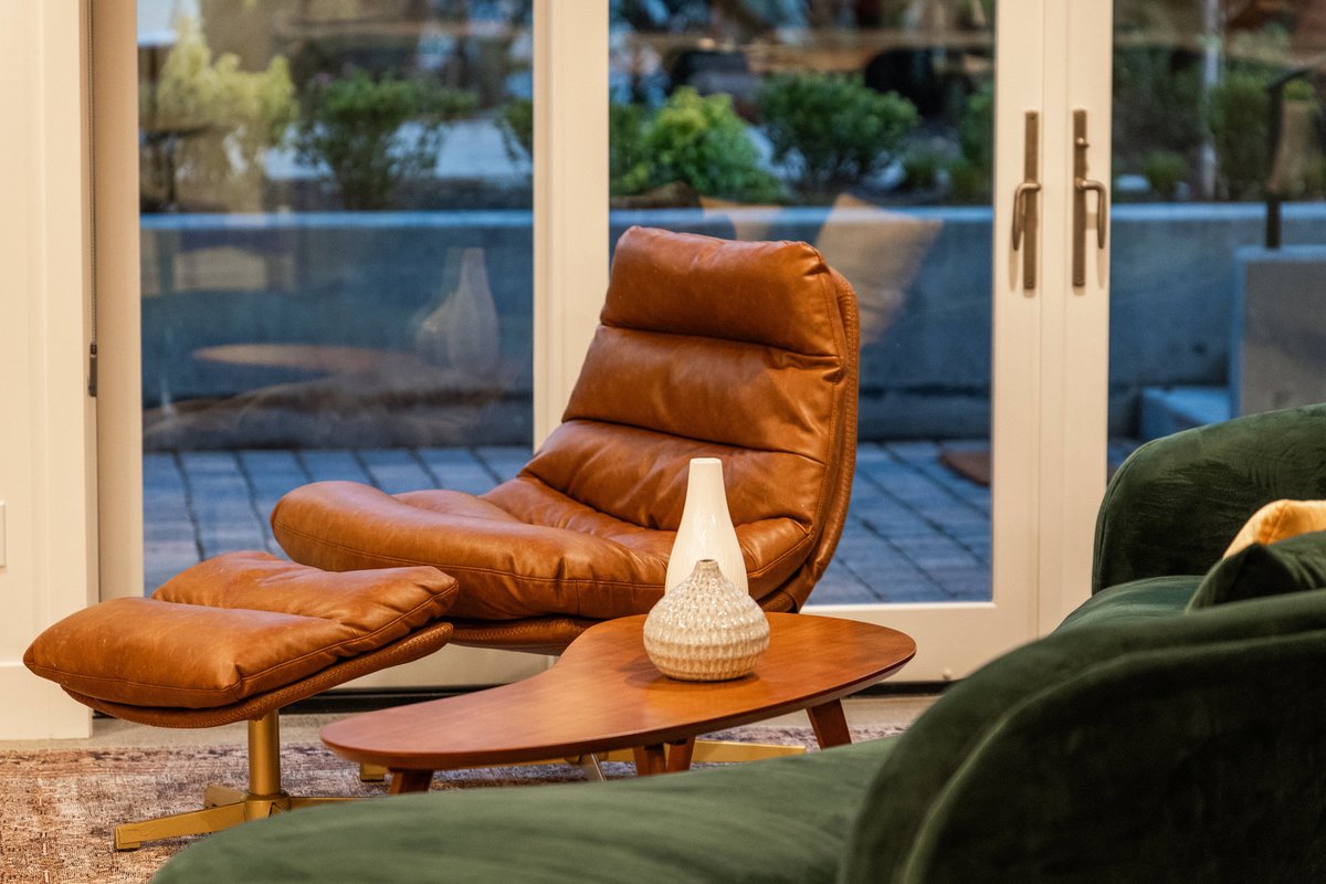 King Bed Spa Suite | Chef’s Kitchen | Walk 2 Shops