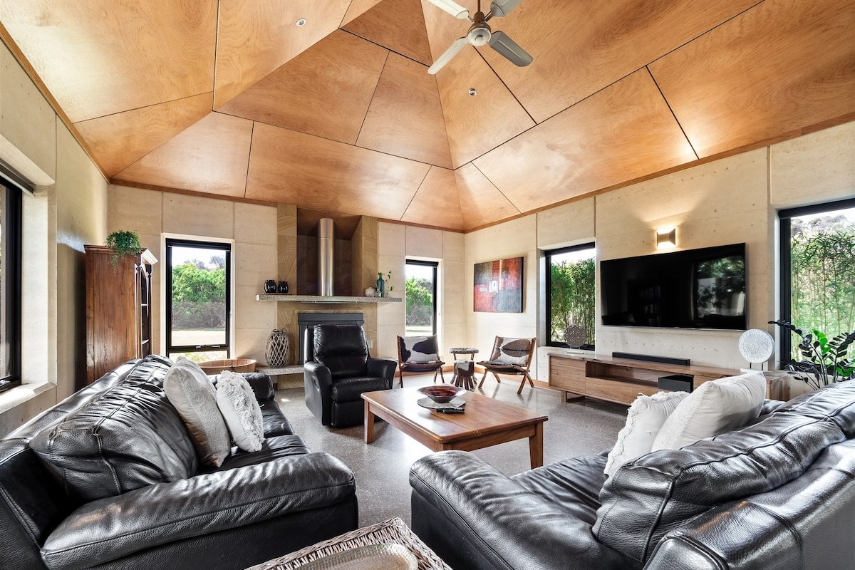 La Dimora—Tranquil Retreat Where Bush Meets Beach gallery image 3