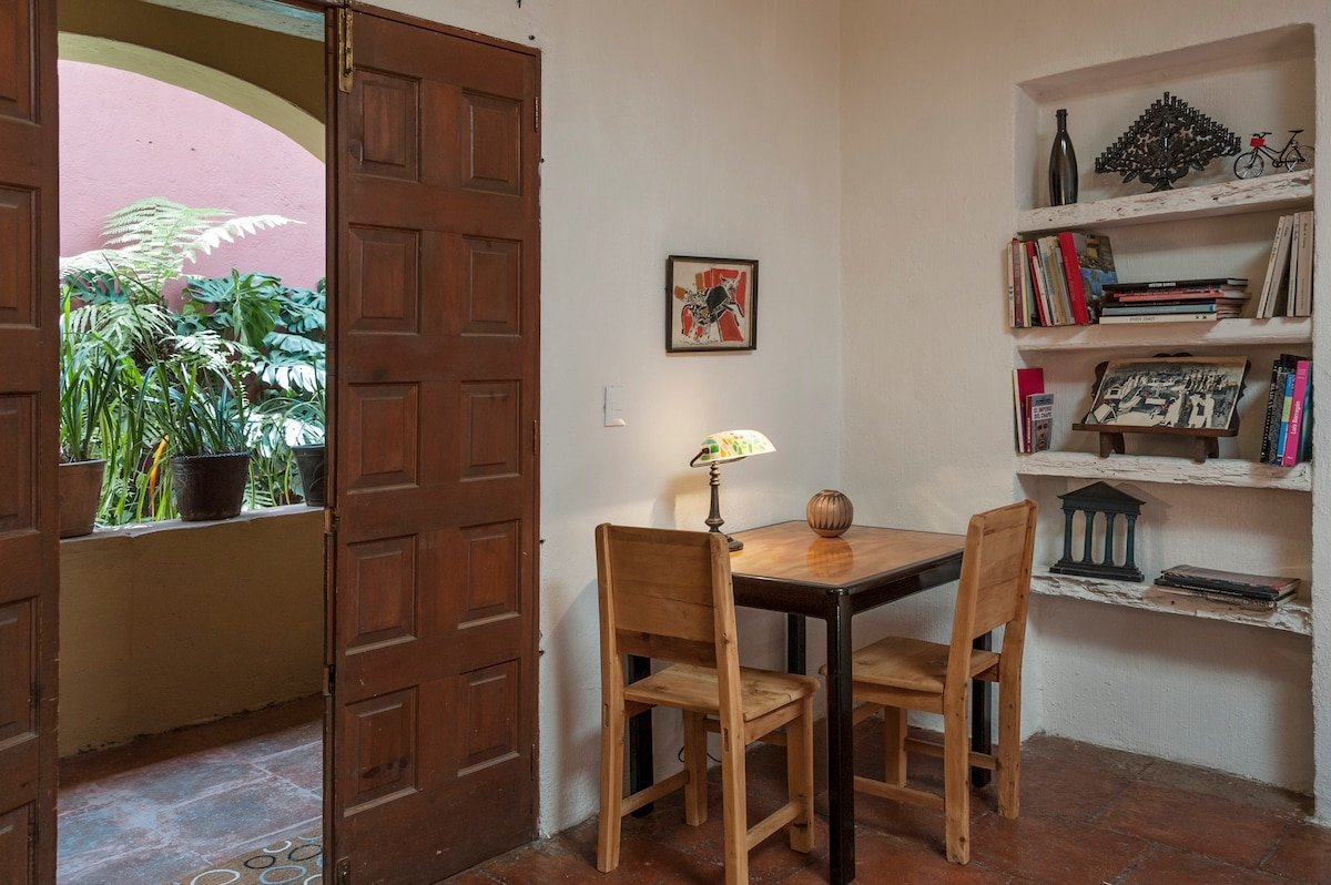 Casa de Barro. Beautiful Old Mexican House gallery image 3