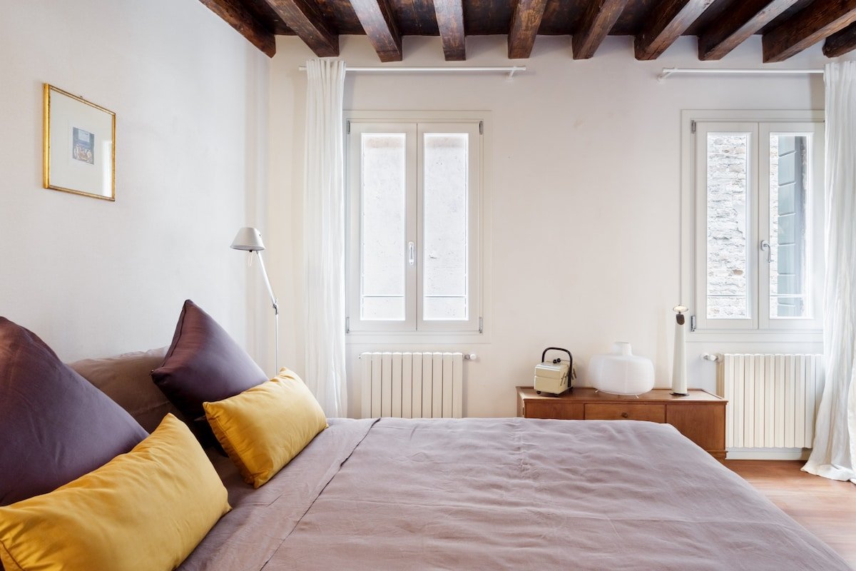 Spacious and central apt in the San Marco district gallery image 2