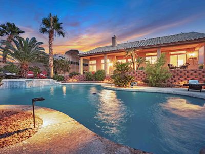Tranquil oasis w/ Pool (heat xtra) Spa/ mini putt.