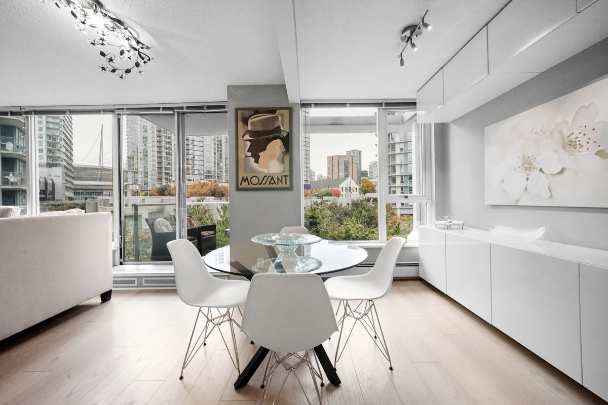 Luxurious, Designer 3 bedrooms Condo – Sleeps 8