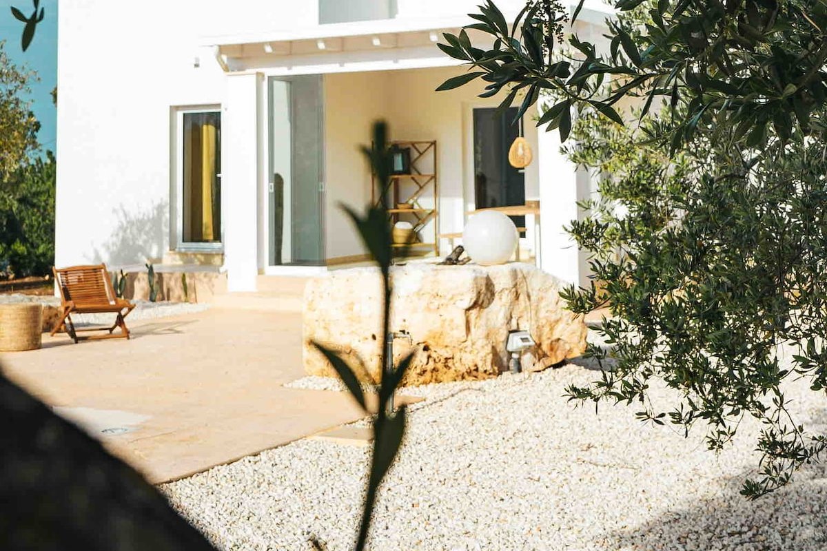 Splendida Villa con piscina a 10 minuti dal mare gallery image 5