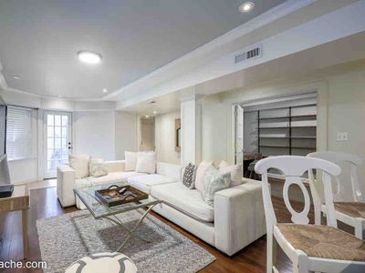 Be neighbors w/Bezos & Obama! Kalorama APT w/PRKNG
