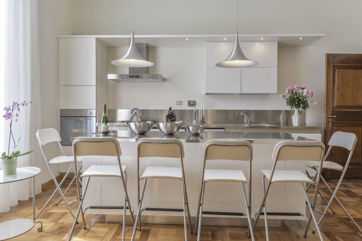 La Magnifica– A Vogue-featured exclusive penthouse gallery image 5