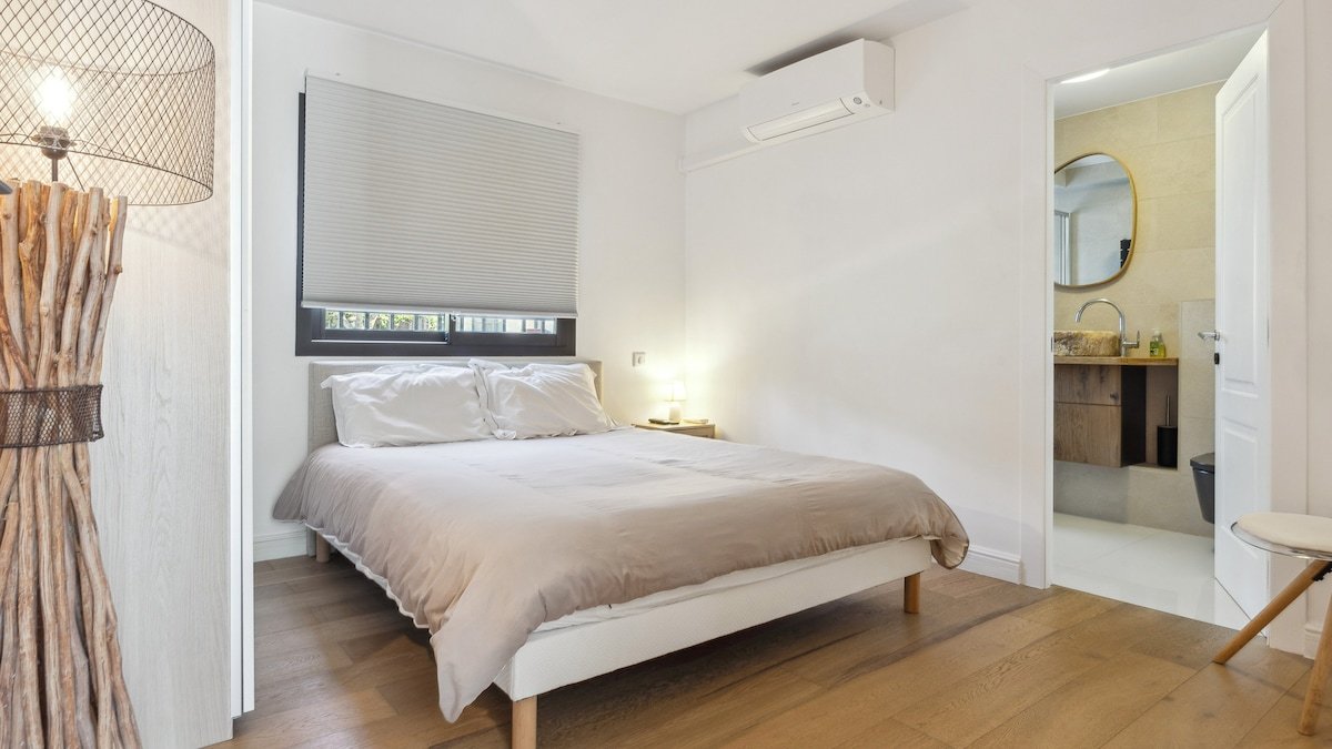 Charmante villa néo-provençale de 4 chambres gallery image 5