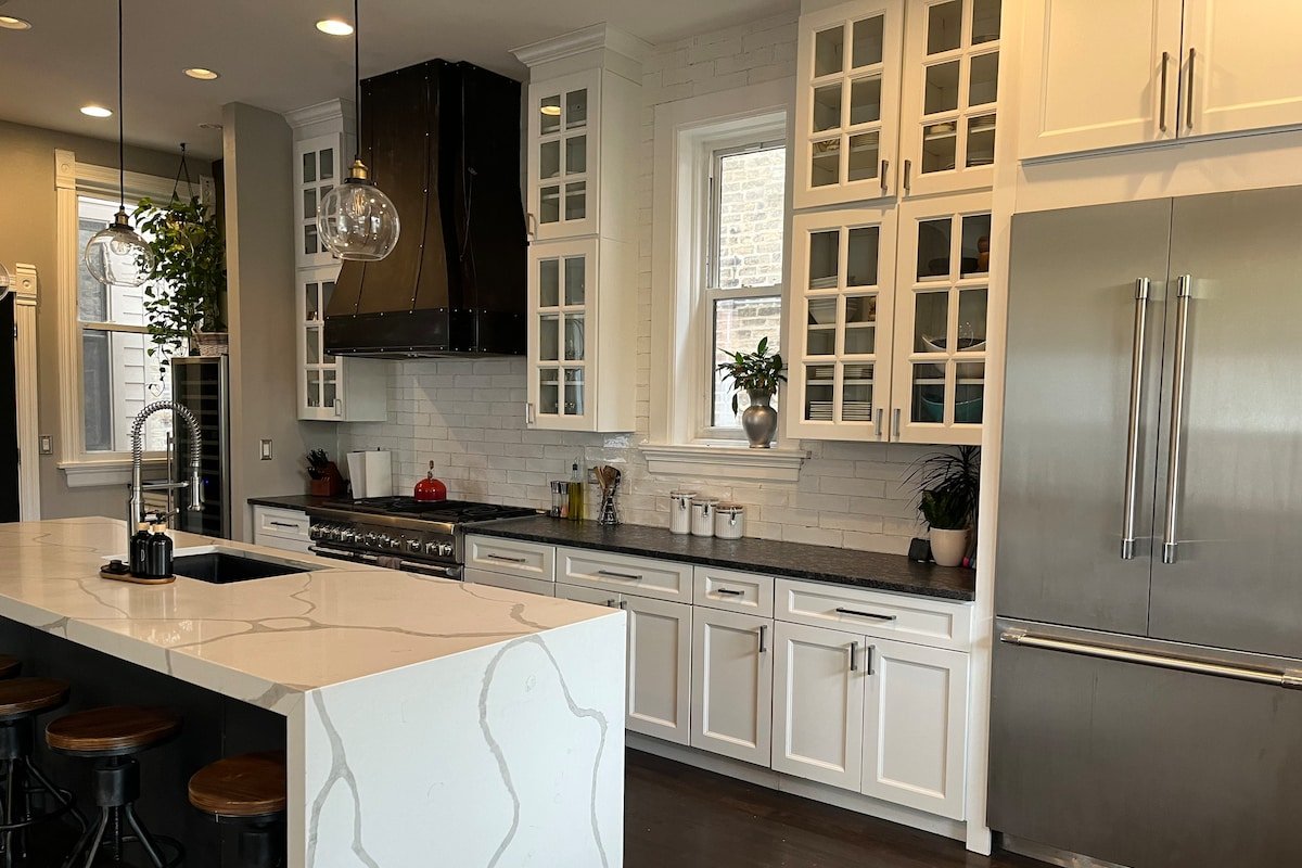 Gorgeous Home in Heart of Wicker Park gallery image 3