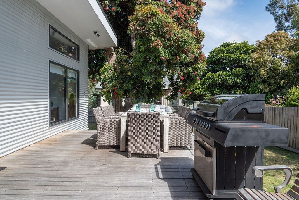 Flowering Gum House – Featuring 2 Master Bedrooms! gallery image 5