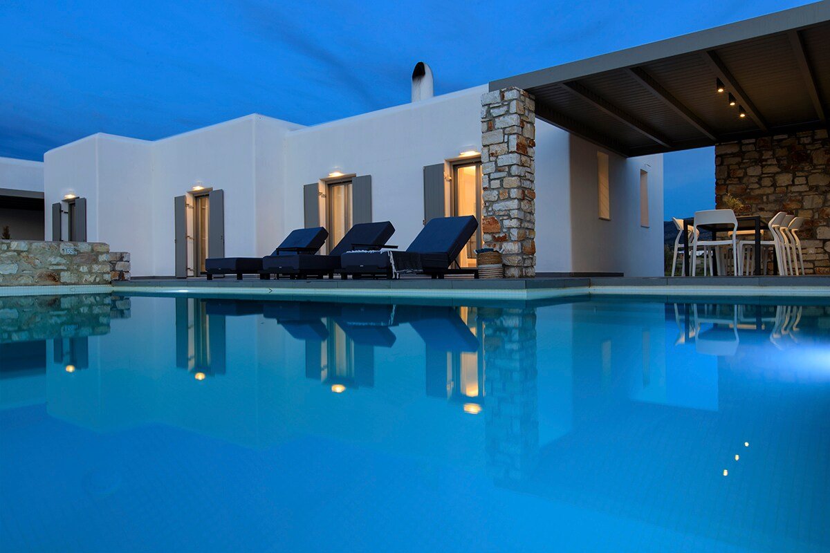 IL SOGNO VILLA 3 PAROS private swimming pool gallery image 3