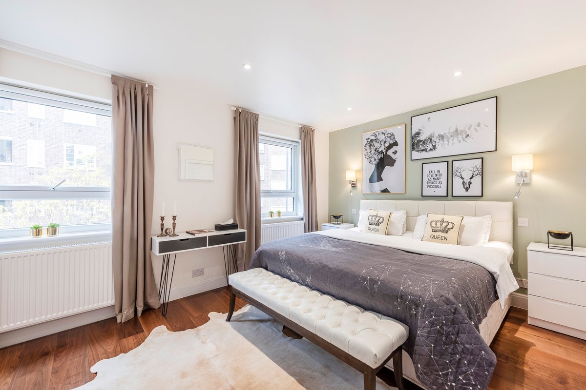 WEST-END Fashion Designer Sensational Family Home