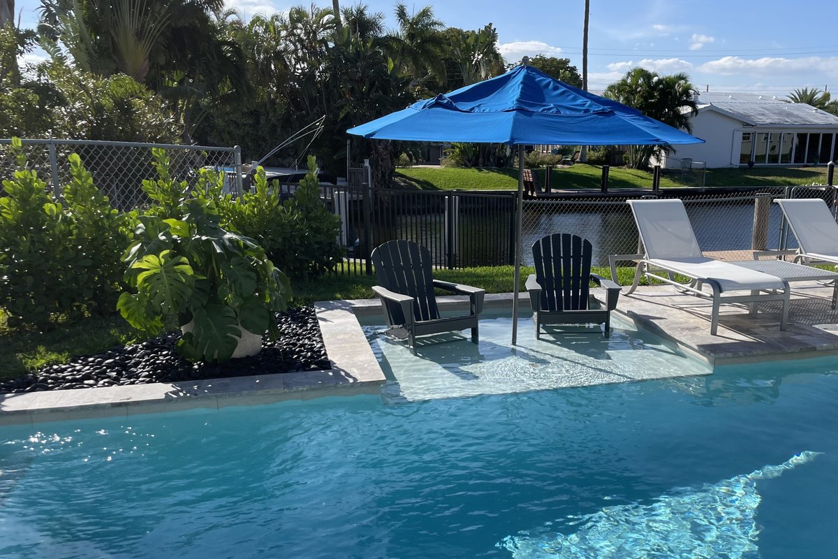 Luxury Waterfront Home Minutes from the Beach