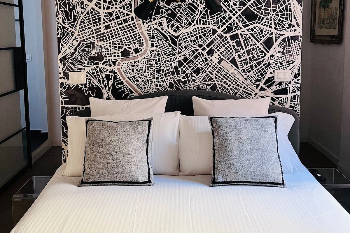 DomusColosseo a Charming 1890s Refectory gallery image 4