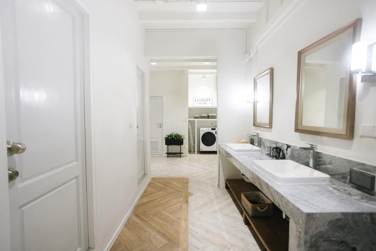 wari B. 3BR Penthouse (4th fl) 30 sec. to BTS gallery image 4