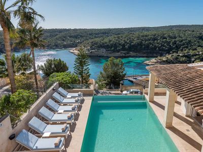 Luxury Villa with panoramic sea views