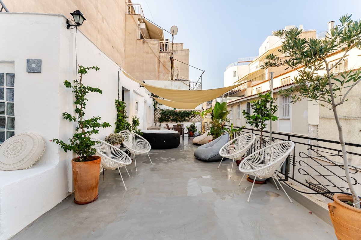 3BDR Ideal Central full apt +jacuzzi + terrace PVT gallery image 4