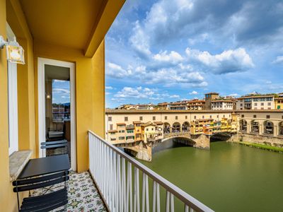 YiD balcony on Pontevecchio view