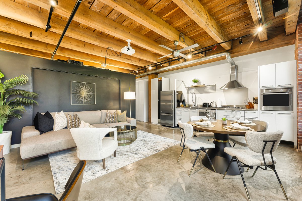 Spacious Gastown Loft | 2Bed | Secure Parking | AC