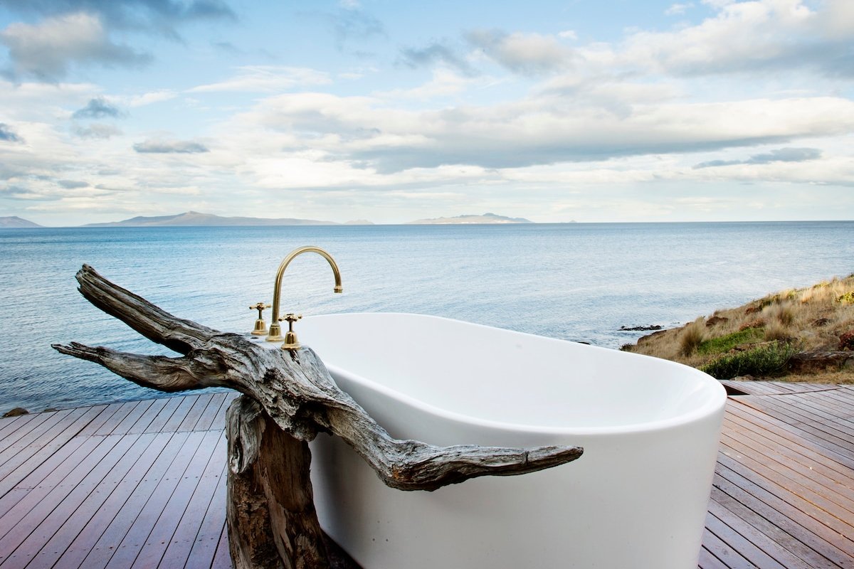 Thalia Haven: remote, wild, off the grid gallery image 4