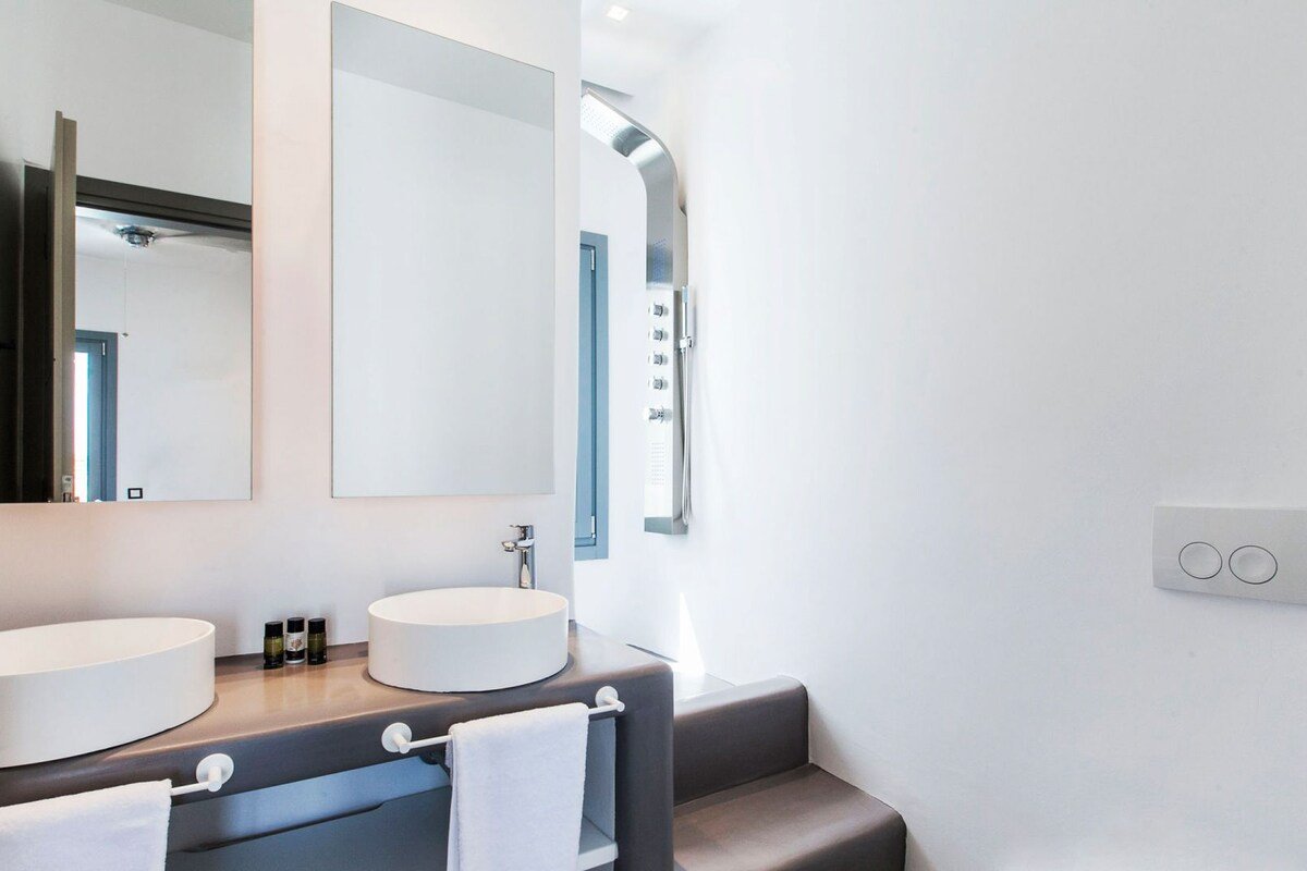 “Maya” by Aqualiving Villas gallery image 3