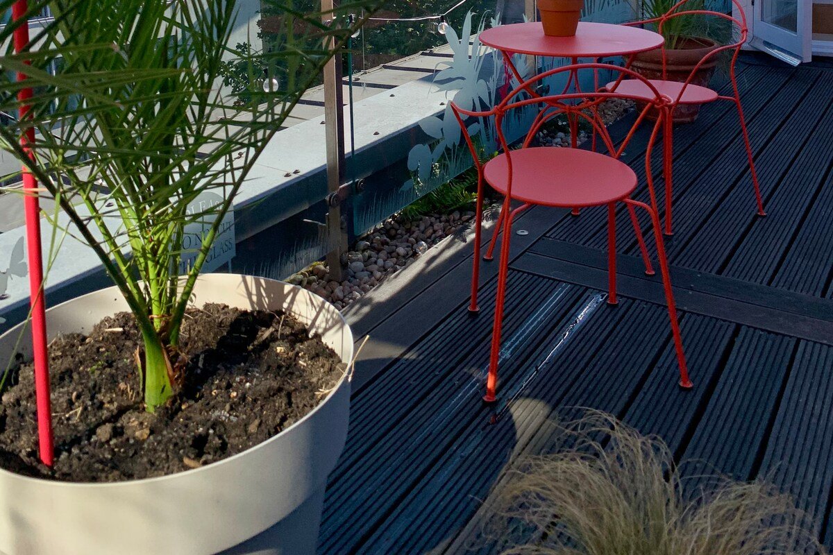 Central London Penthouse with Roof Terrace gallery image 3