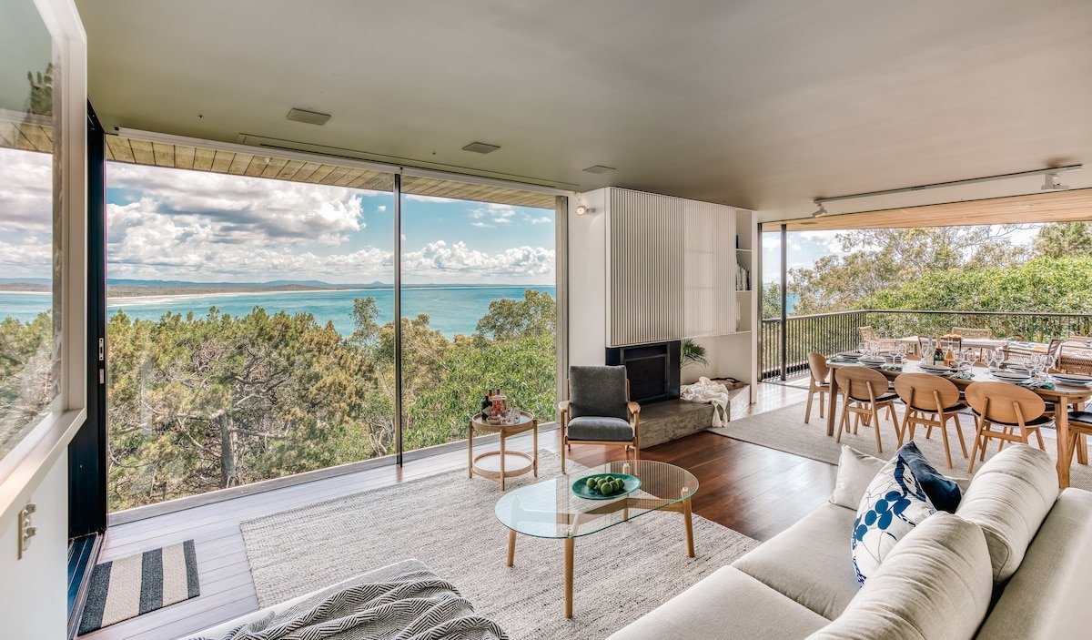 Laguna Bay Vista – Ocean Views over Hastings St gallery image 2