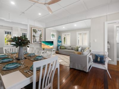 Stunning 4 Bedroom Beach House – Dicky Beach