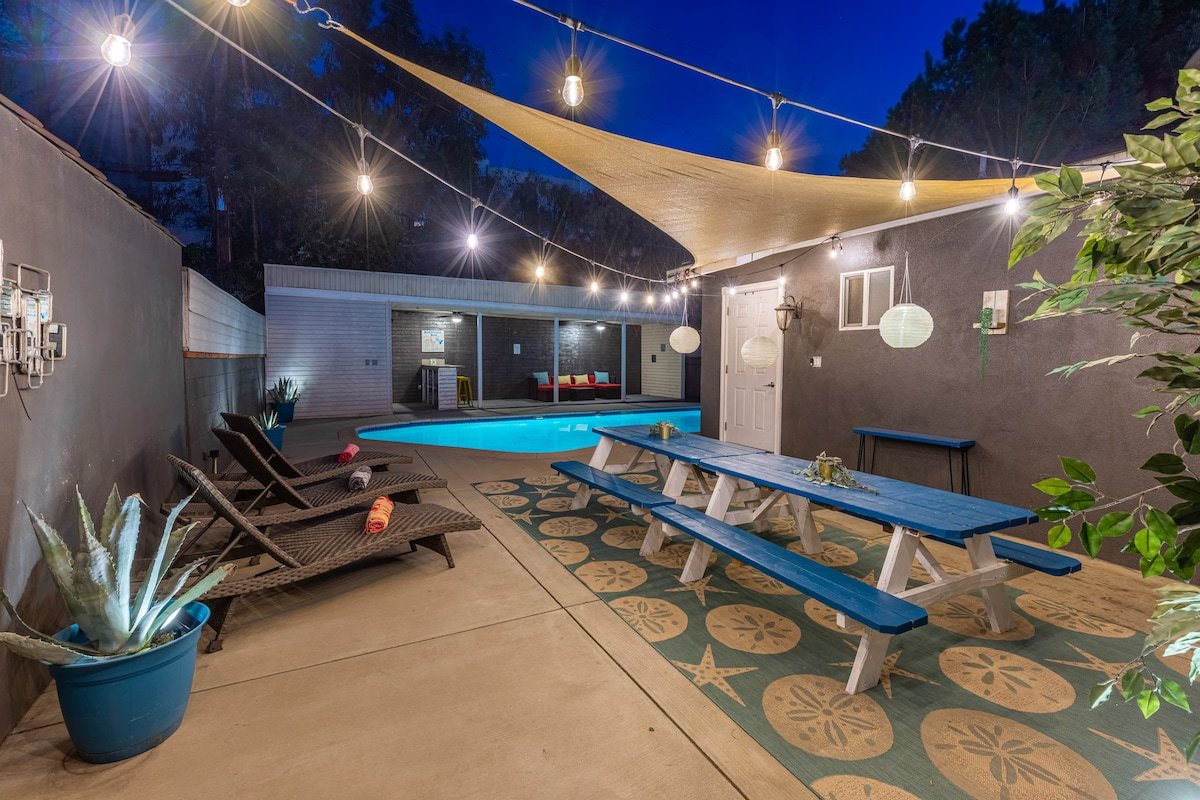 5BR NoHo Fun in the Sun! Pool, Cabana & BBQ! gallery image 3
