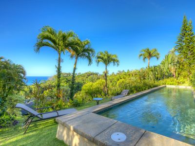 Ocean View Estate w/AC & Pool, Close To Beach