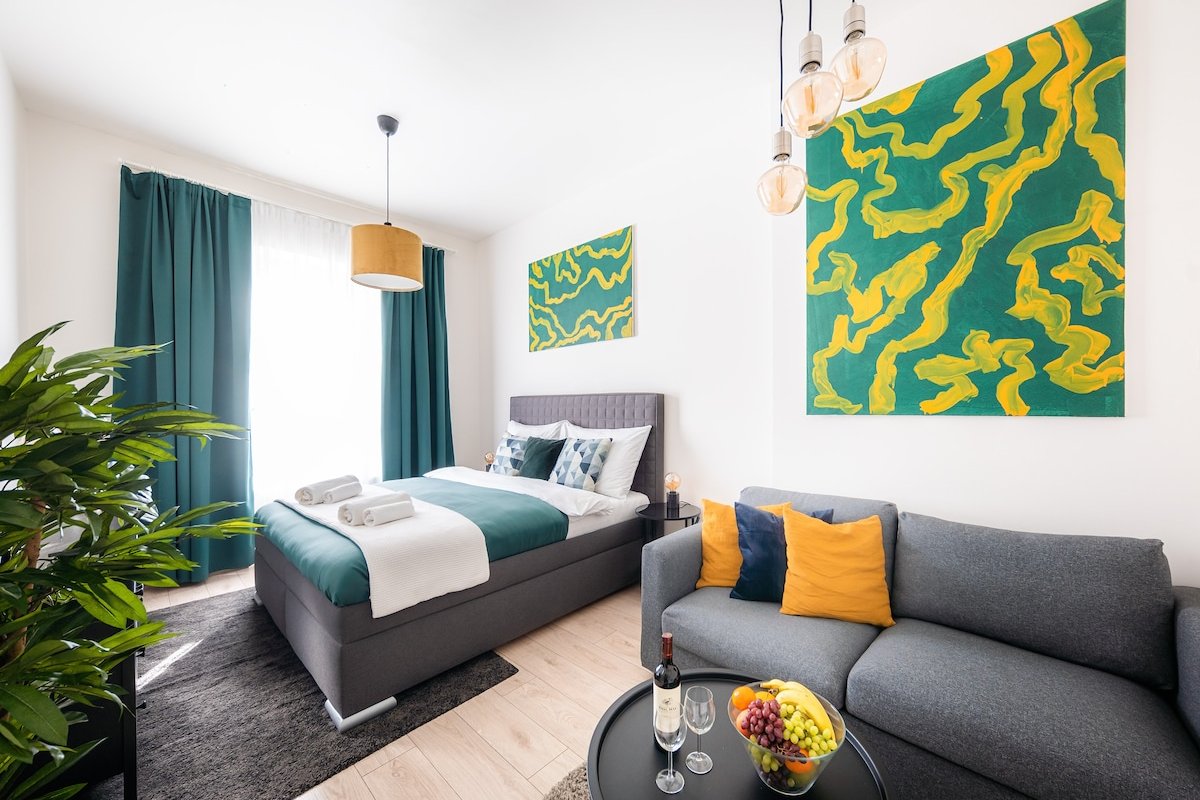 4BR+2Bath Amazing central apartment gallery image 3