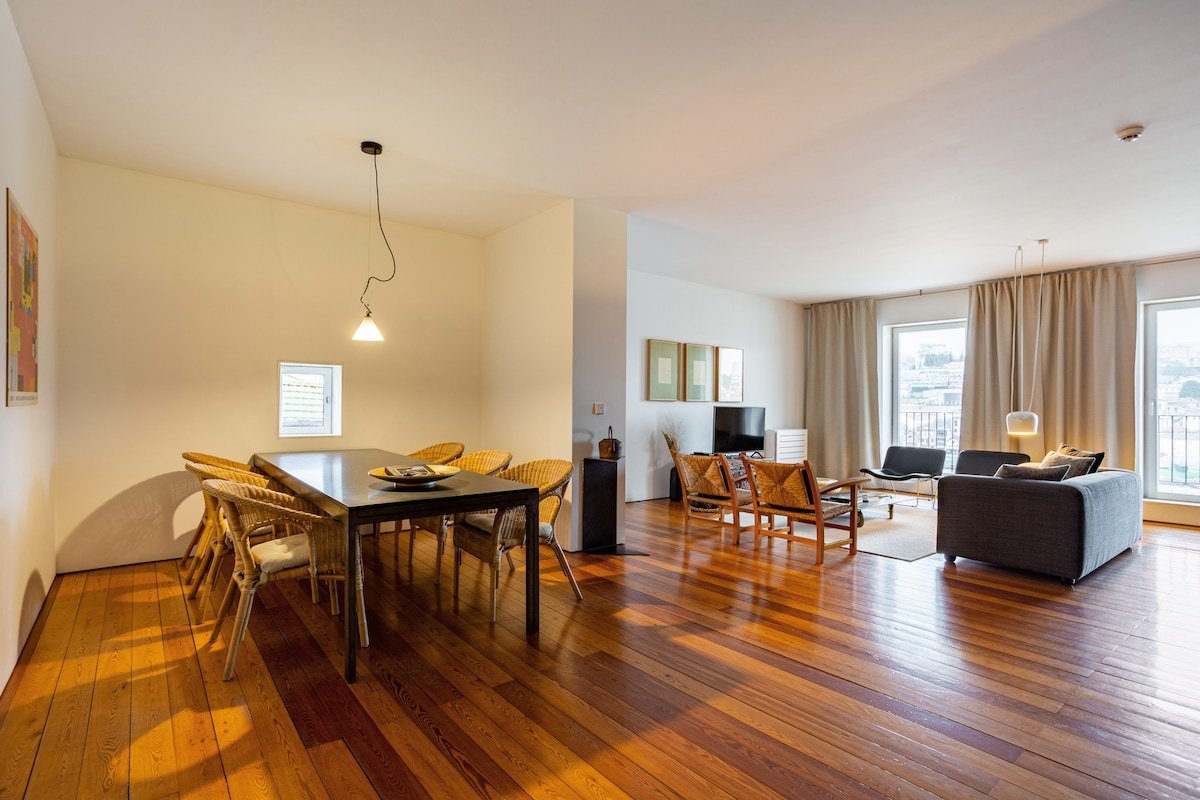 Apartreboleira. Terrace with a view gallery image 3