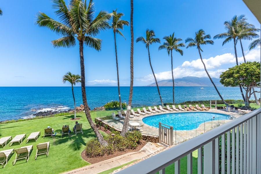 Luxury Oceanfront Condo – Royal Mauian #218 gallery image 5