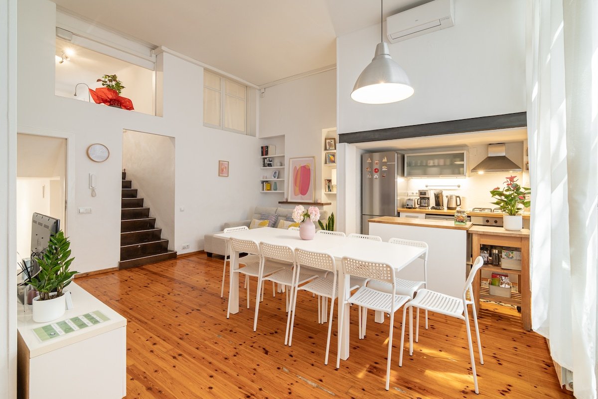 Walk to Fira Barcelona • Perfect for Groups gallery image 3