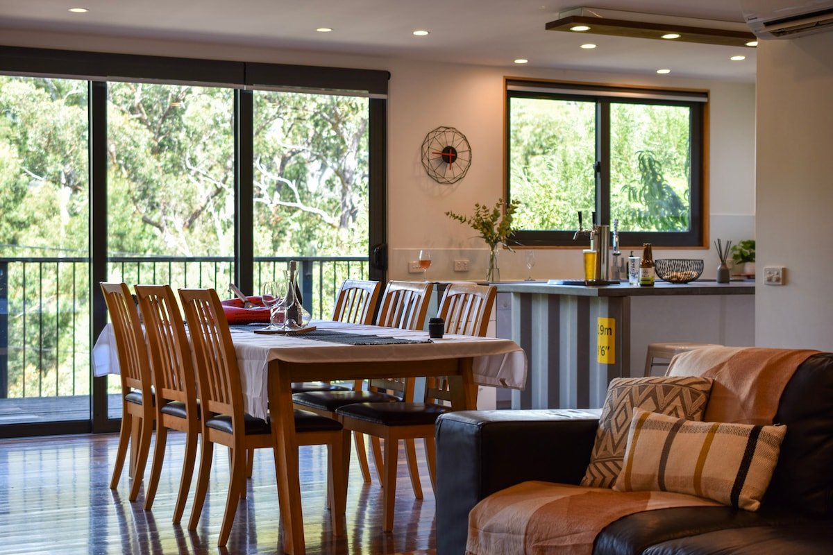 Healesville Shipping Container Home – Whole house gallery image 3