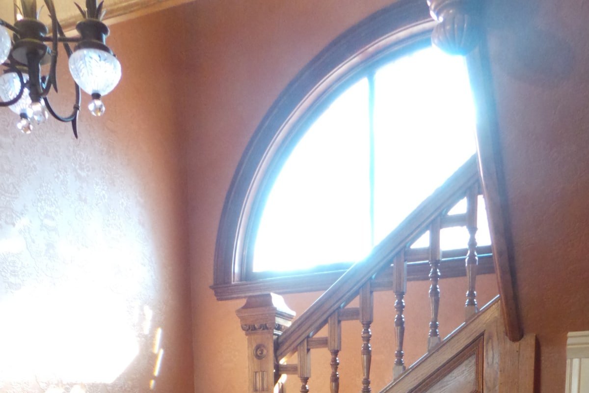 Unique Historic Victorian Mansion near Downtown gallery image 3