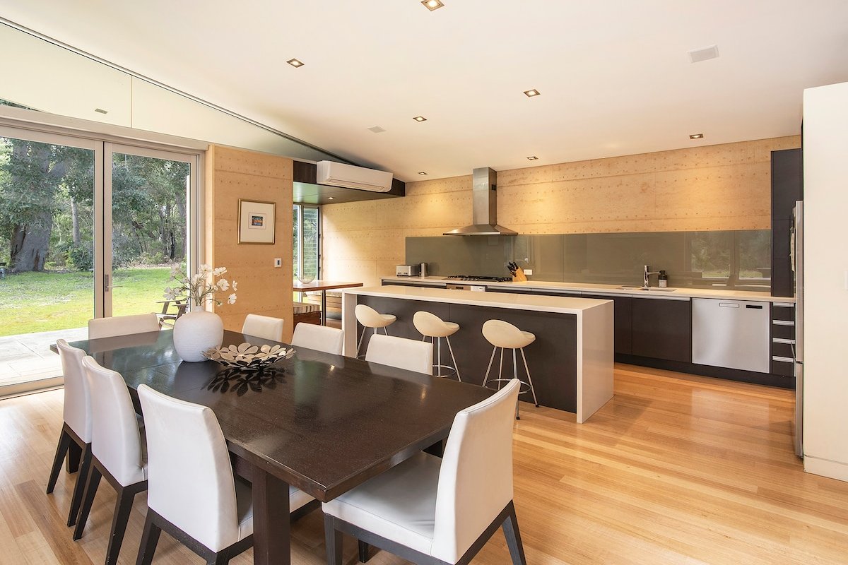 Selador- Couples Bush Retreat & Close To Town gallery image 5