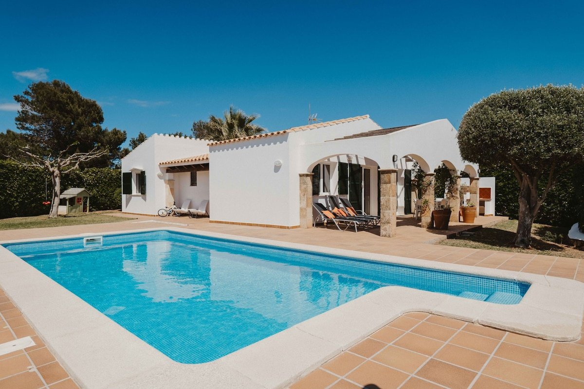 Preciosa Villa a 50m del mar en Calan Brut gallery image 4