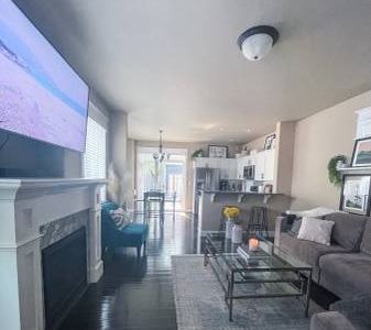 Patio w/ fire pit home ✶ 10min to DT → Has it all!