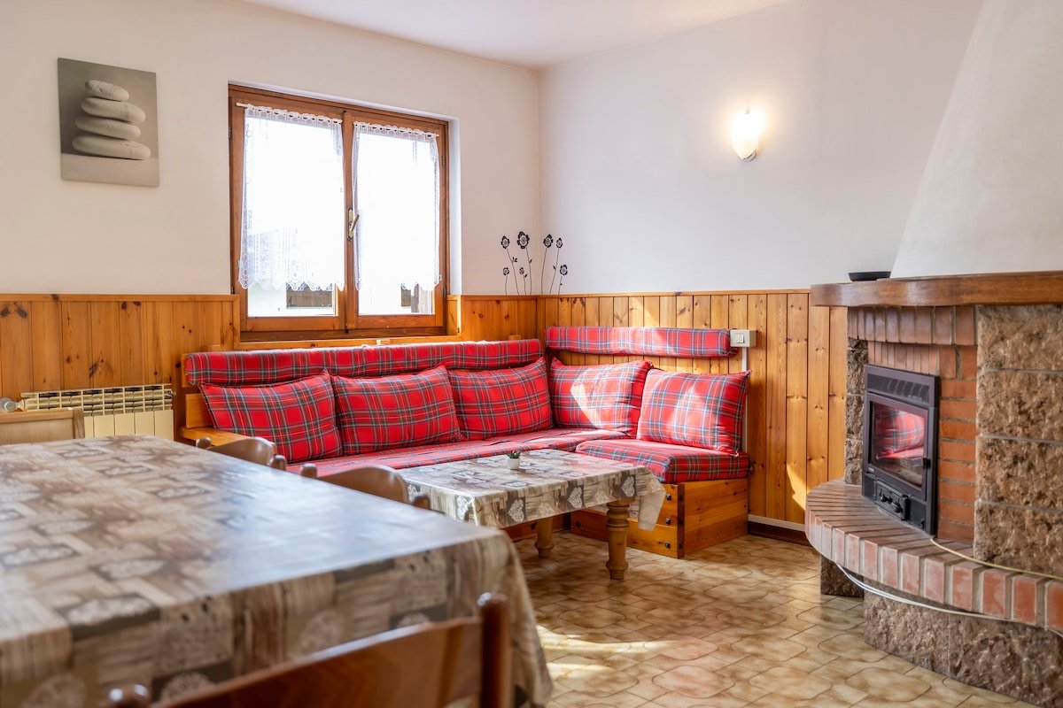 【ღ Villa Prato Ovest ღ】Giardino privato+Box+WiFi gallery image 3