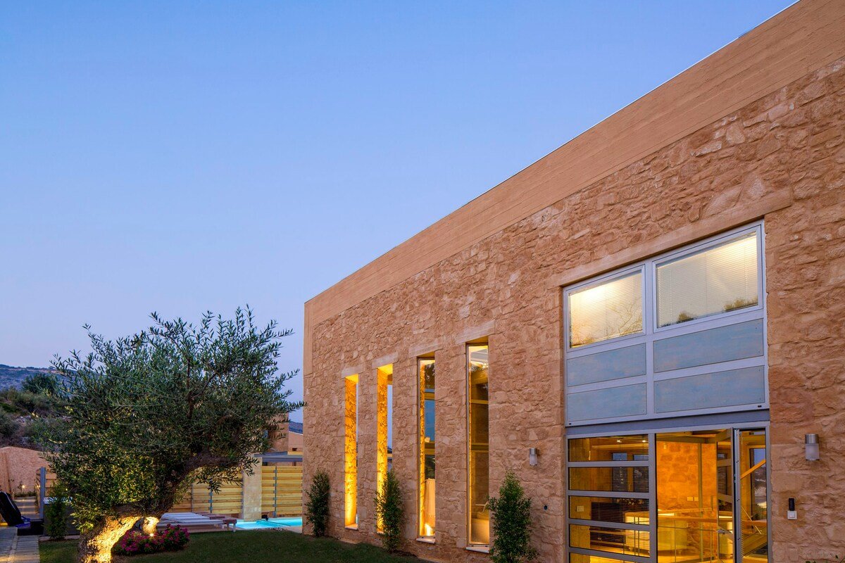 Olea Villa 1 – Heated pool & hot tub by the sea gallery image 5