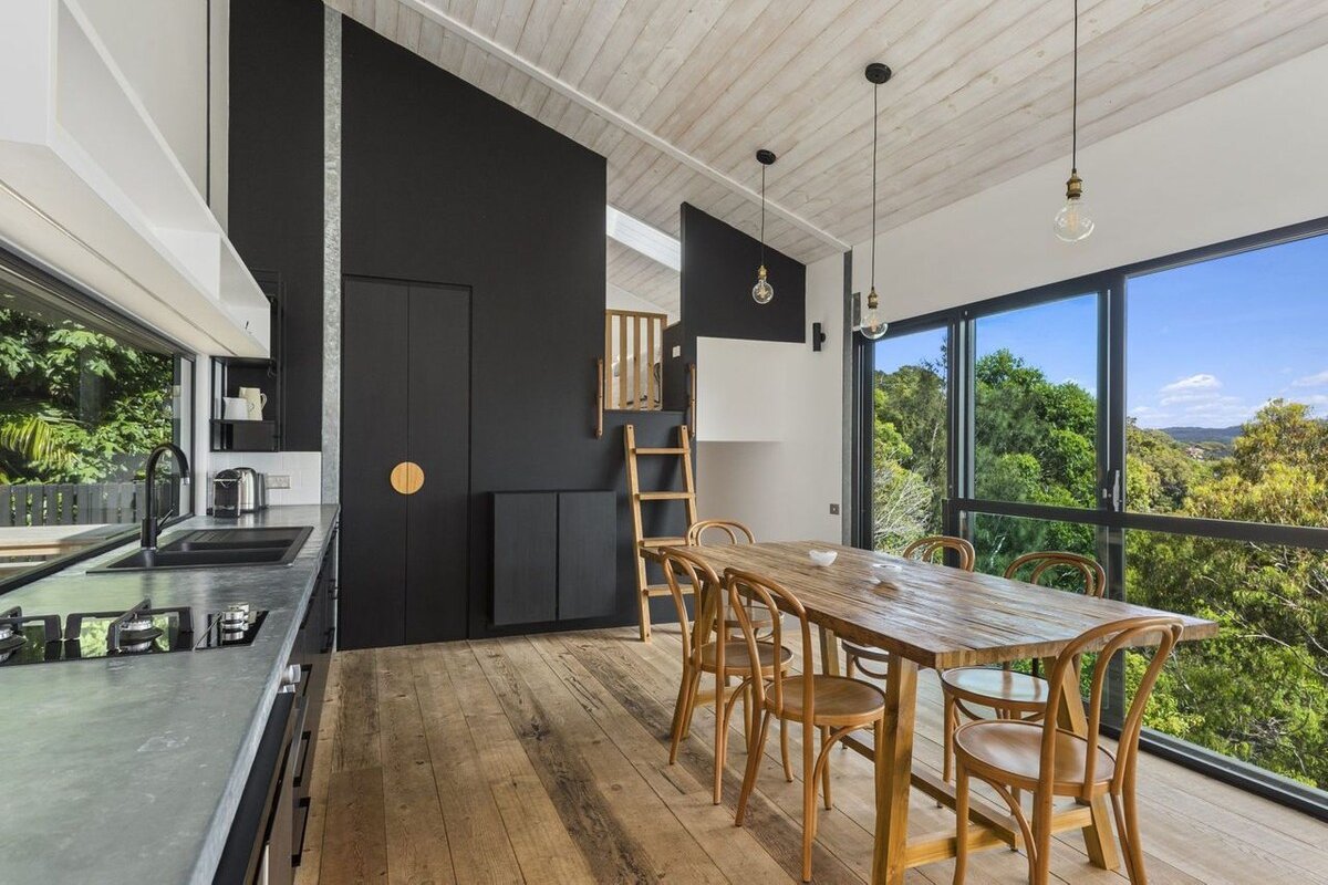 BLACK ZINC by Palm Beach Holiday Rentals gallery image 5