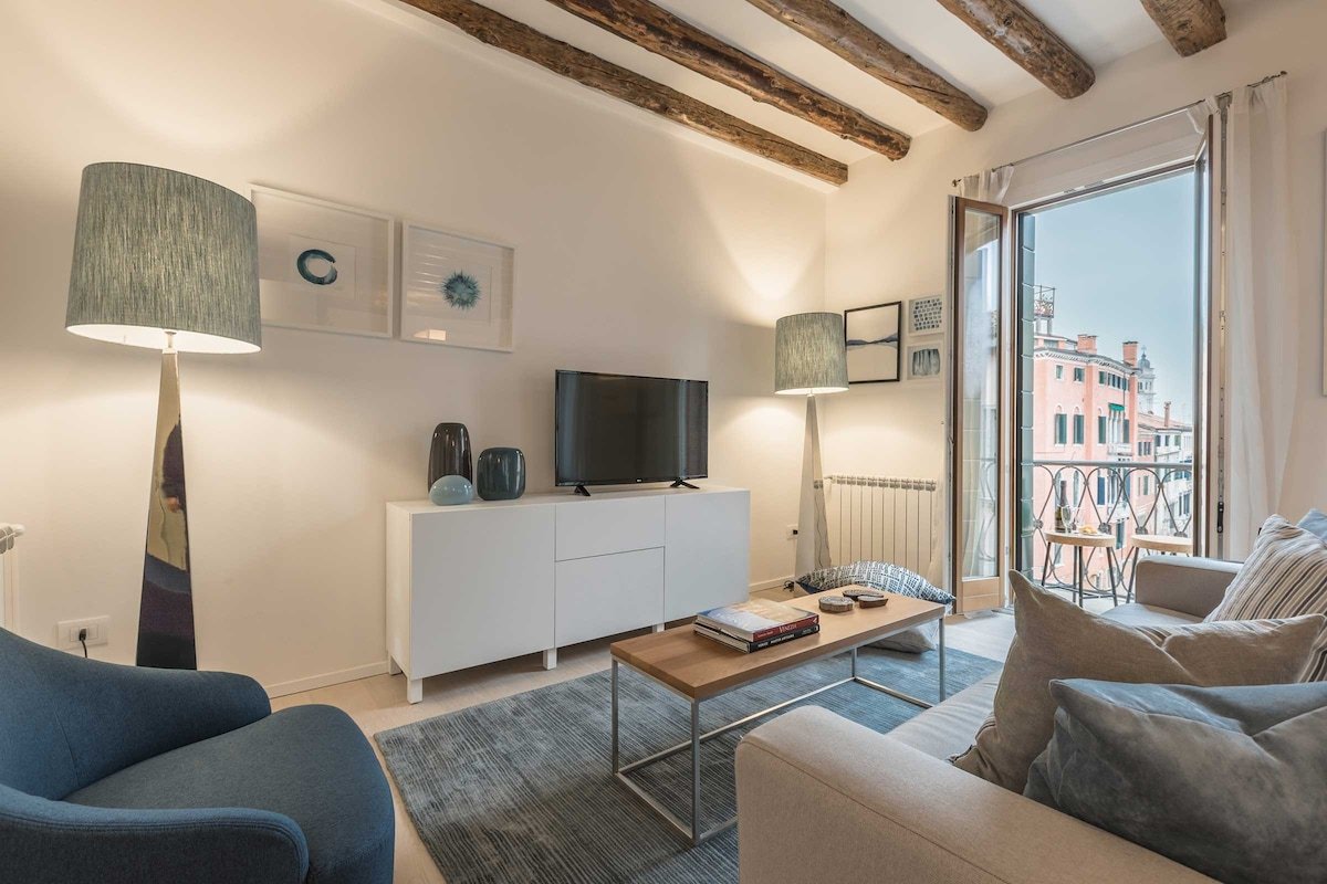 Canaletto gallery image 3