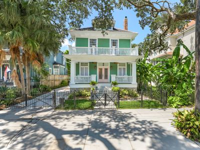 Classy Upscale Home | Perfect Uptown Location