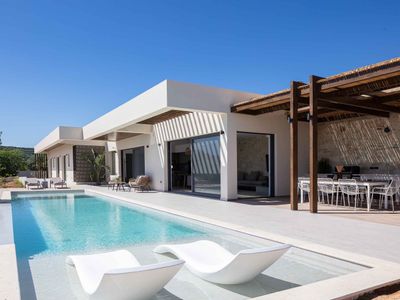 Villa Aglaea | Saltwater Pool & Amazing Seaview!