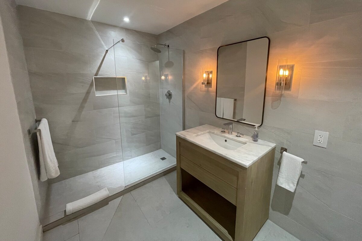 The Barefoot Condo gallery image 4