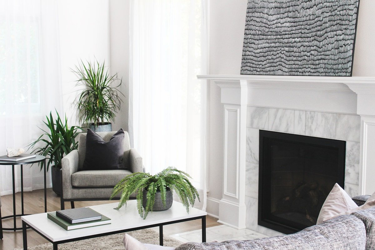 Modern Home in SE walk to Hawthorne & Division gallery image 2