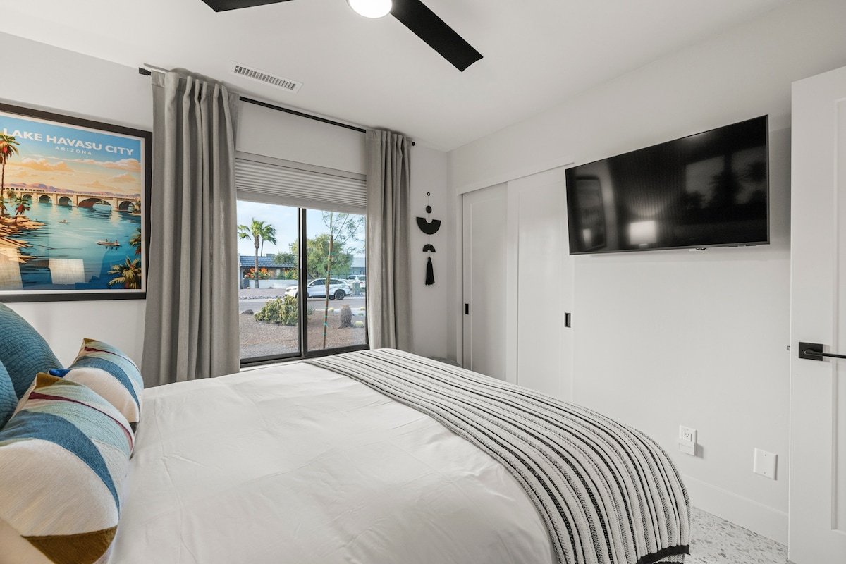 Bella Palma: Elegance & Style w/Putt, Pool & Spa! gallery image 5